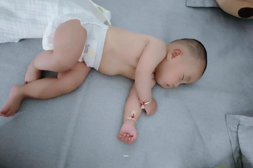 榆林几个月宝宝可以竖抱